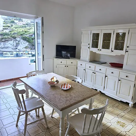 Maridea - Donatino A Mare Apartment Ponza