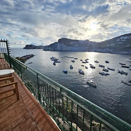 Maridea - Donatino A Mare Apartment Ponza