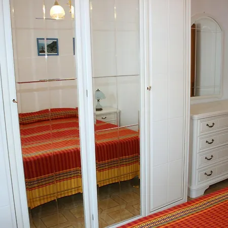 Maridea - Donatino A Mare פונזה